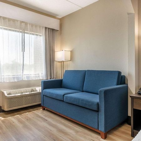 Clarion Pointe Louisville East Екстер'єр фото