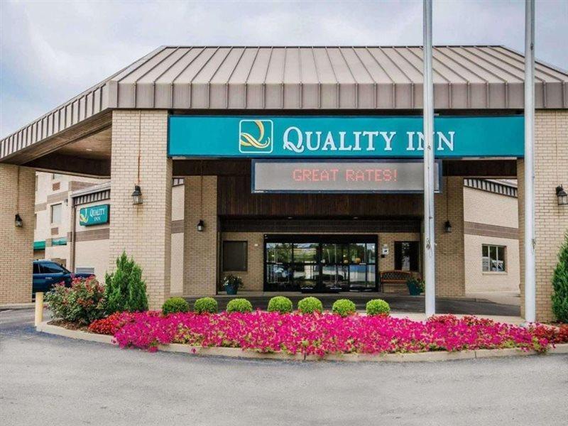Clarion Pointe Louisville East Екстер'єр фото