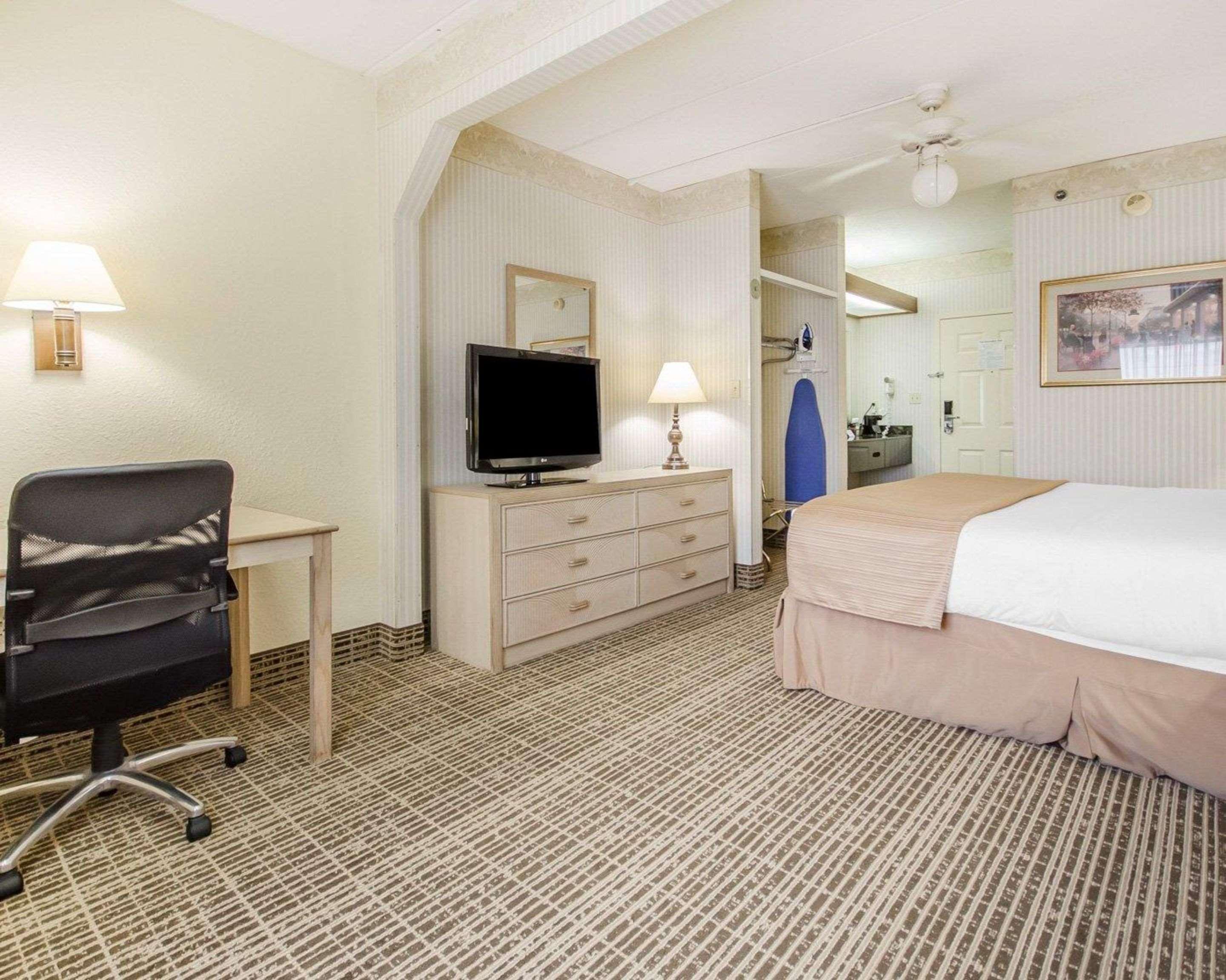 Clarion Pointe Louisville East Екстер'єр фото