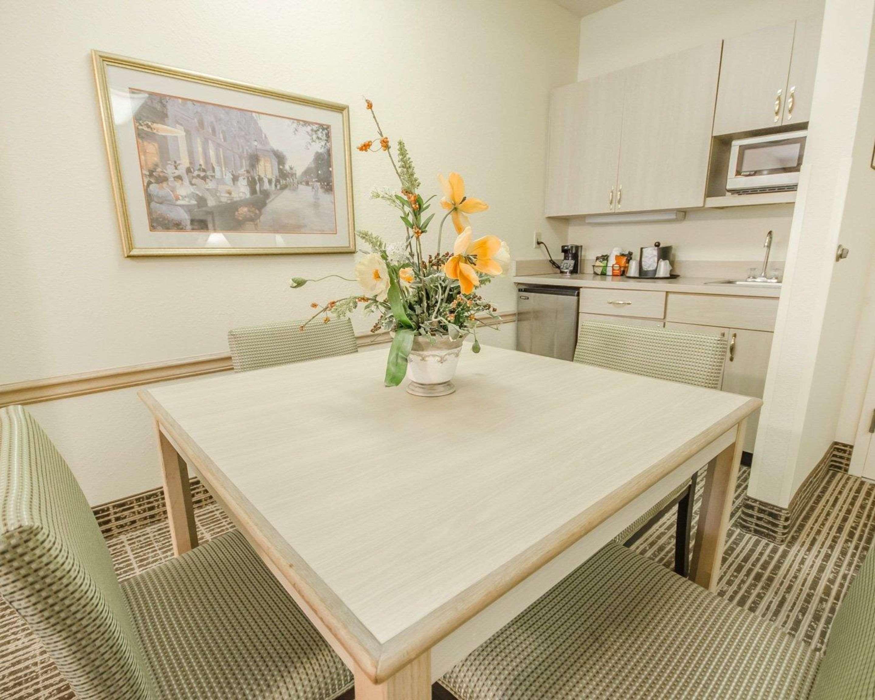 Clarion Pointe Louisville East Екстер'єр фото