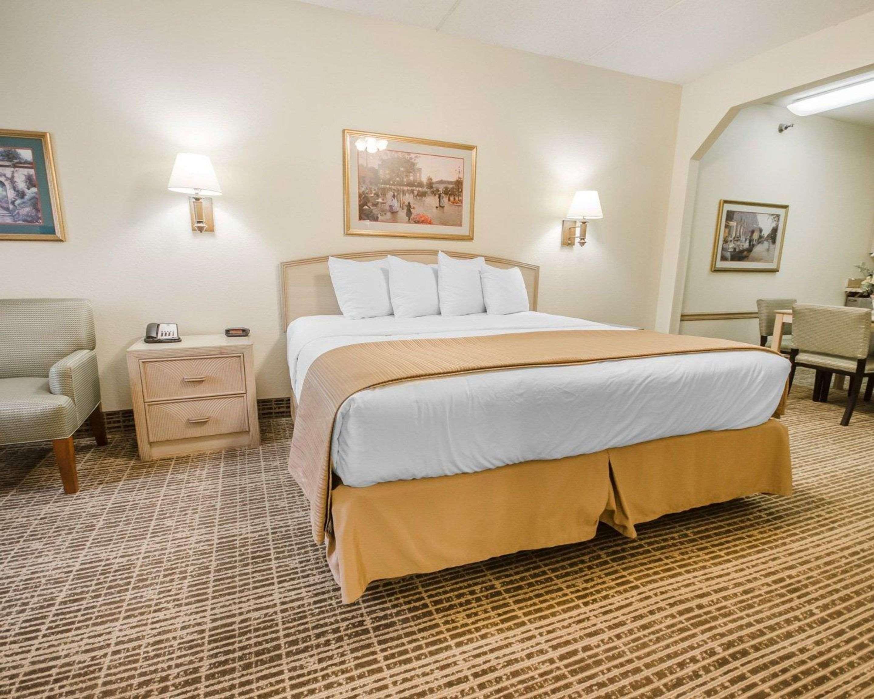 Clarion Pointe Louisville East Екстер'єр фото