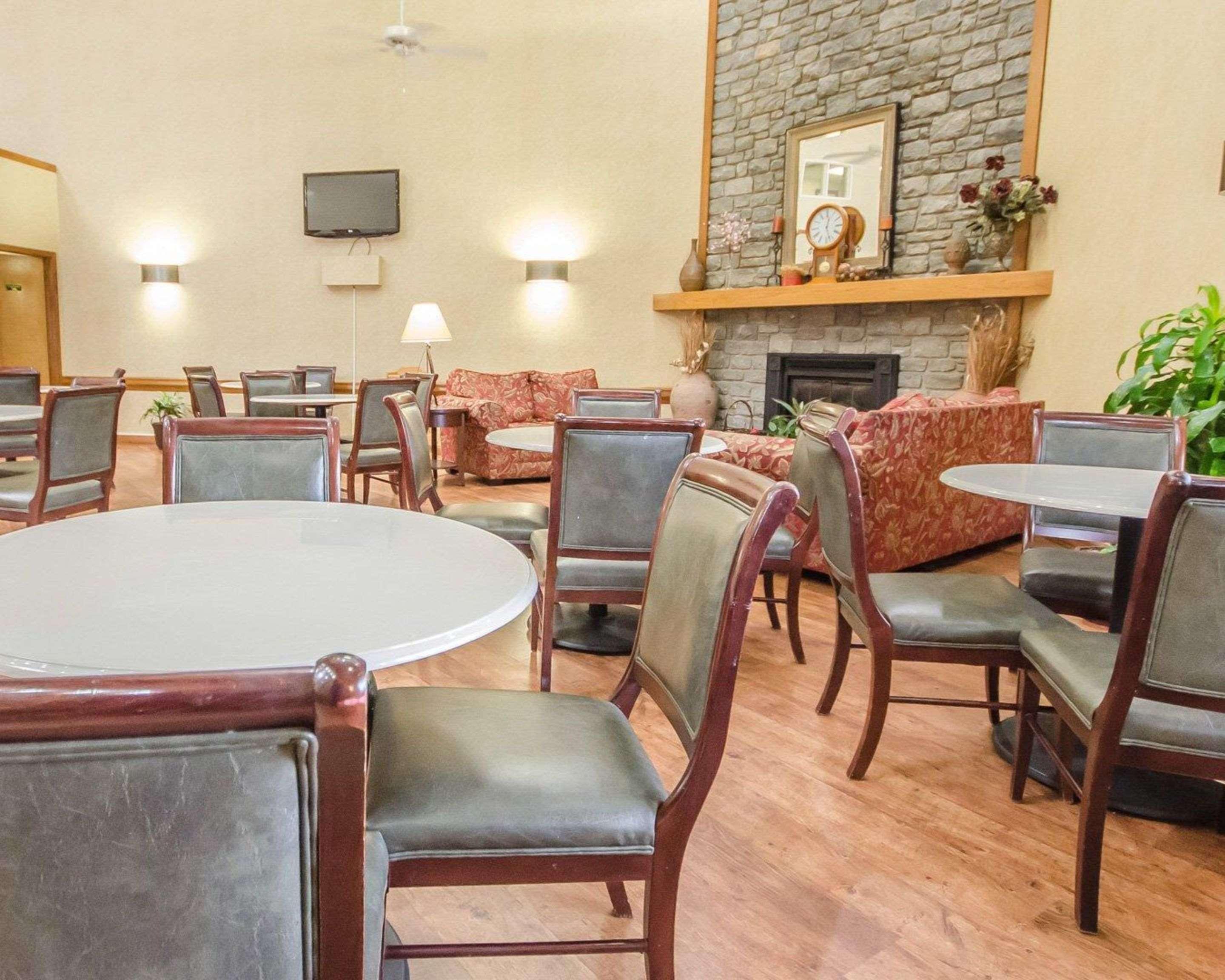 Clarion Pointe Louisville East Екстер'єр фото
