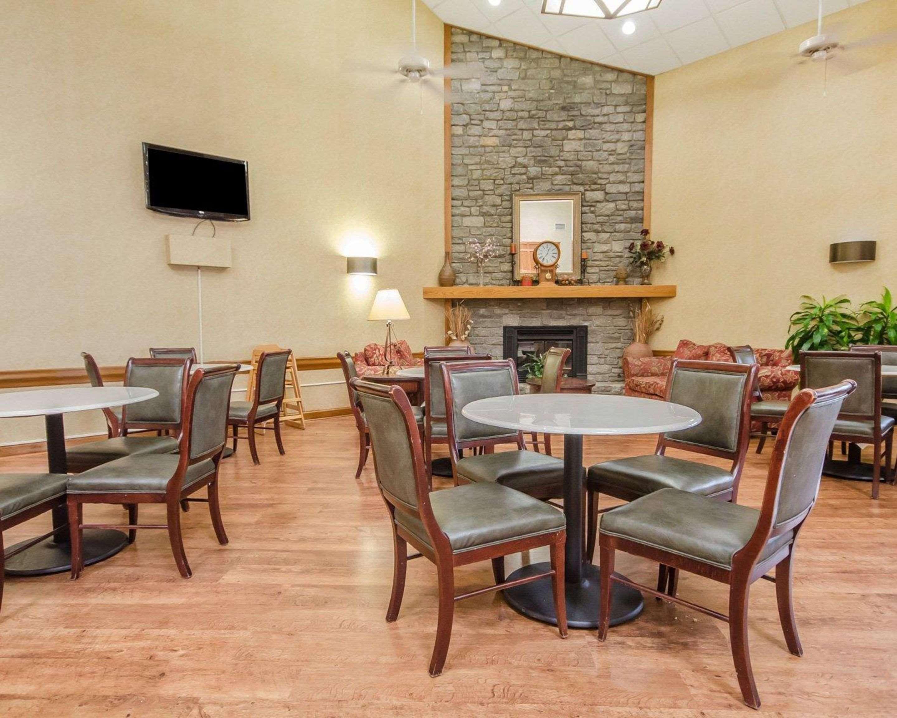 Clarion Pointe Louisville East Екстер'єр фото