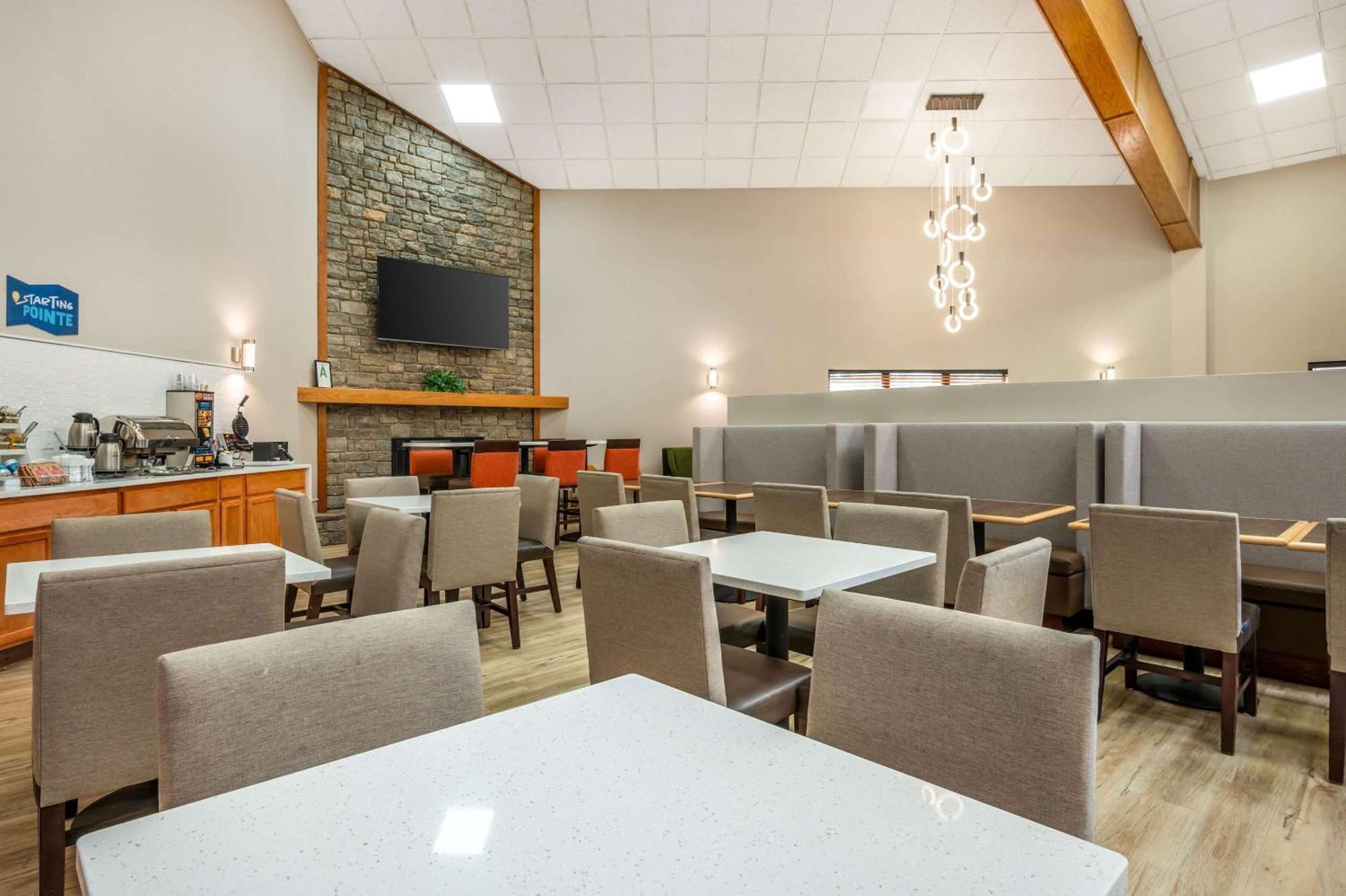 Clarion Pointe Louisville East Екстер'єр фото