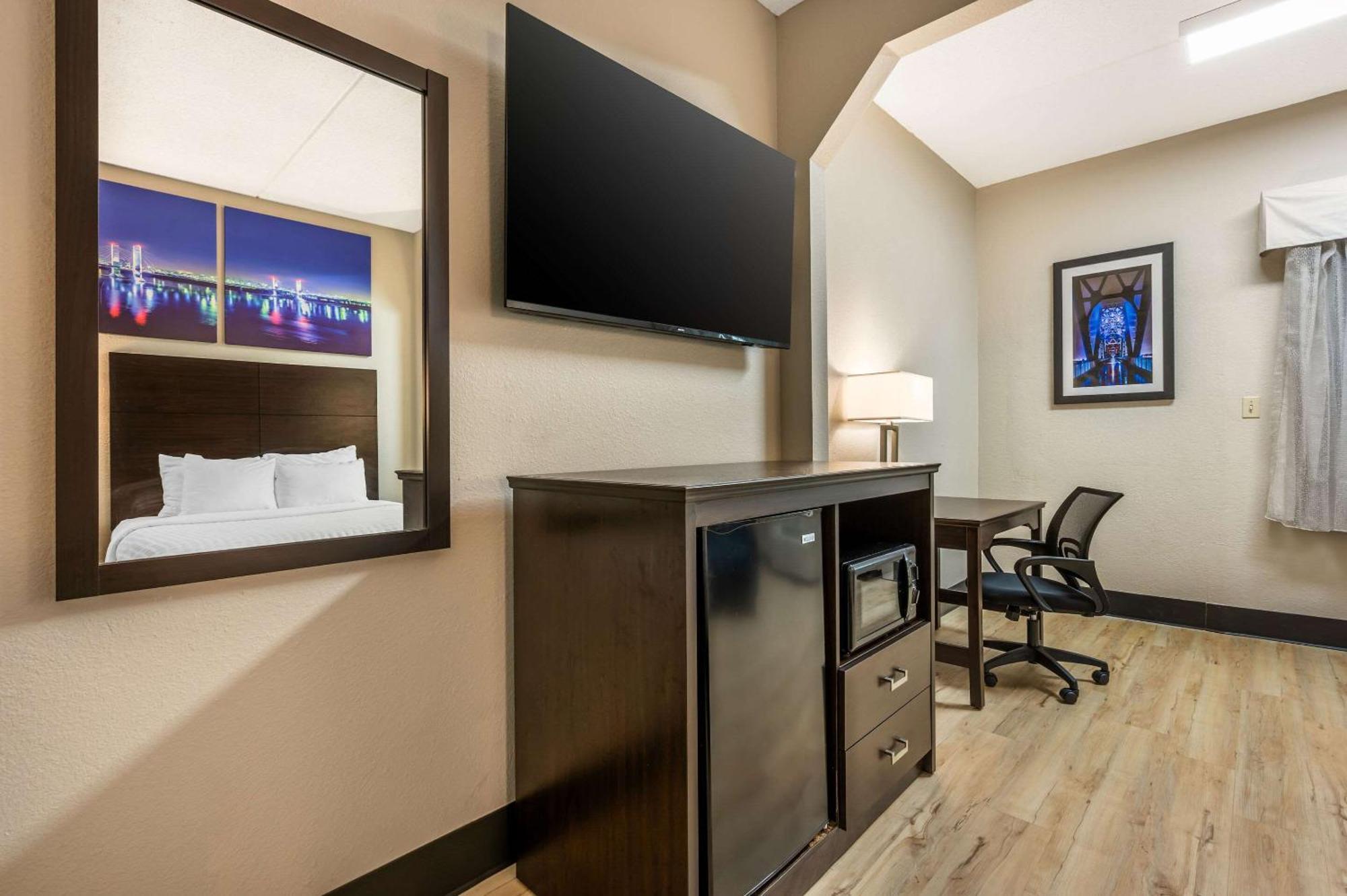 Clarion Pointe Louisville East Екстер'єр фото