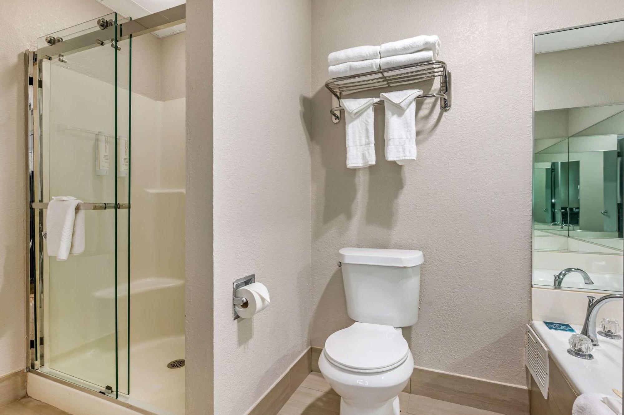 Clarion Pointe Louisville East Екстер'єр фото