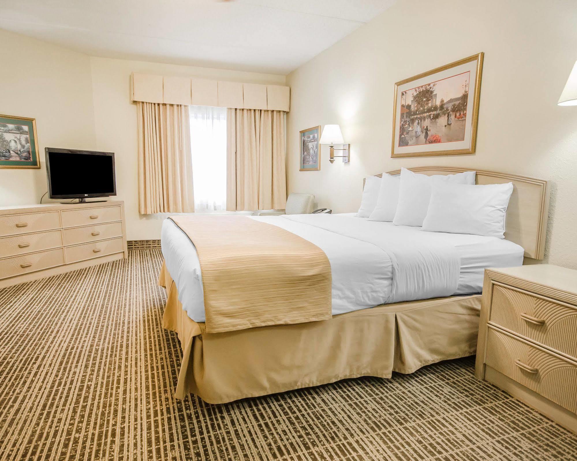 Clarion Pointe Louisville East Екстер'єр фото